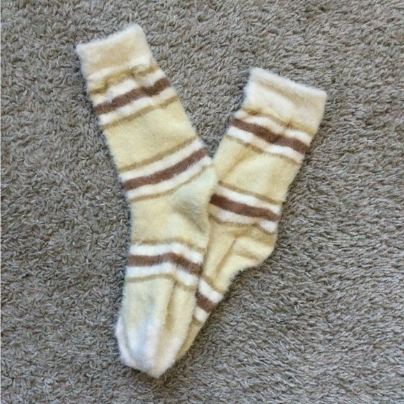 🔥🔥HOST PIC🔥🔥 Free People Fluffy Eyelash Striped Socks - Picture 2 of 11